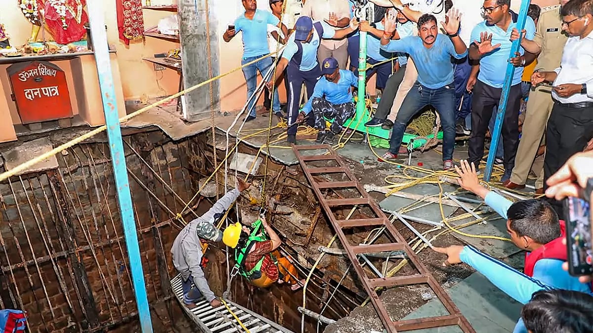 Roof of well collapses at temple