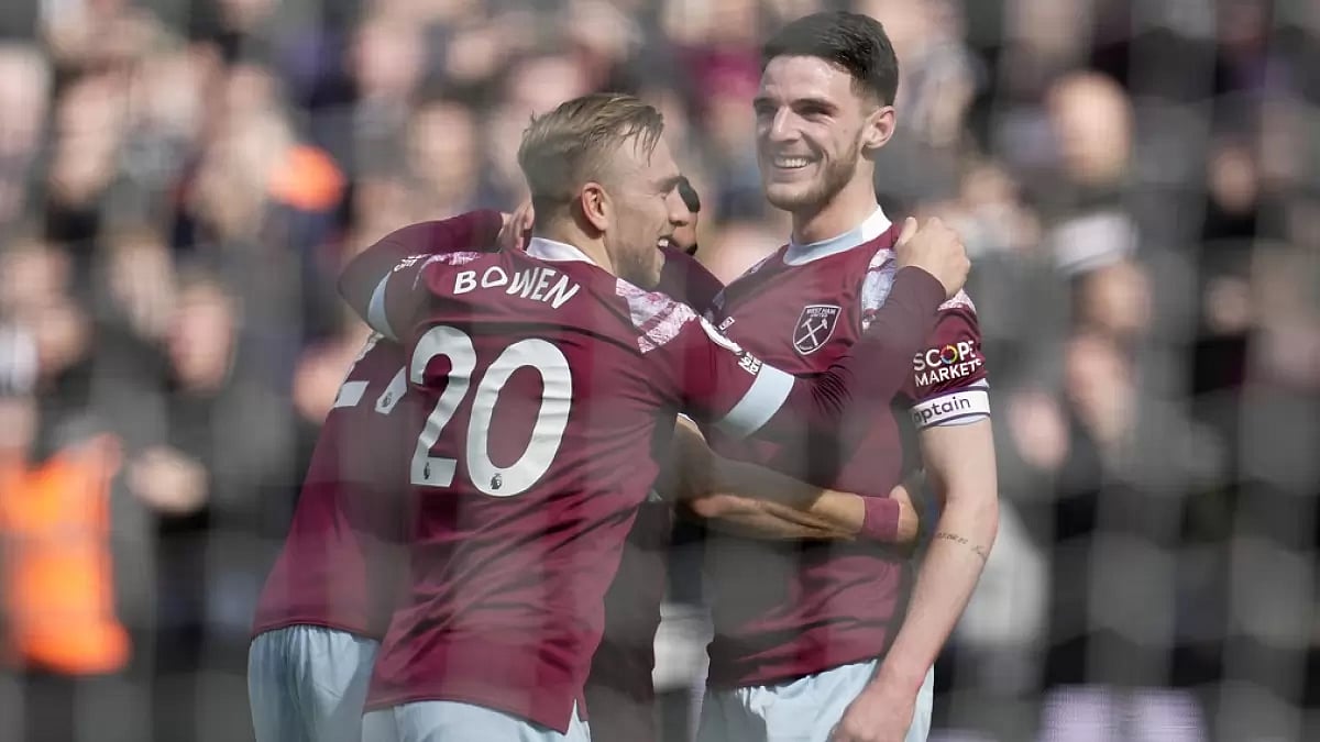 West Ham players celebrate their team's goal against Southampton on Sunday.