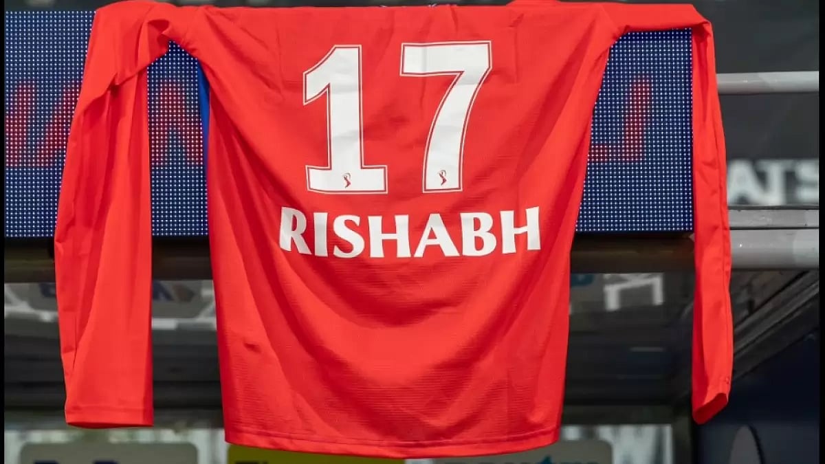 DC had hung Pant's jersey No. 17 on the roof of the dugout during their match against LSG.