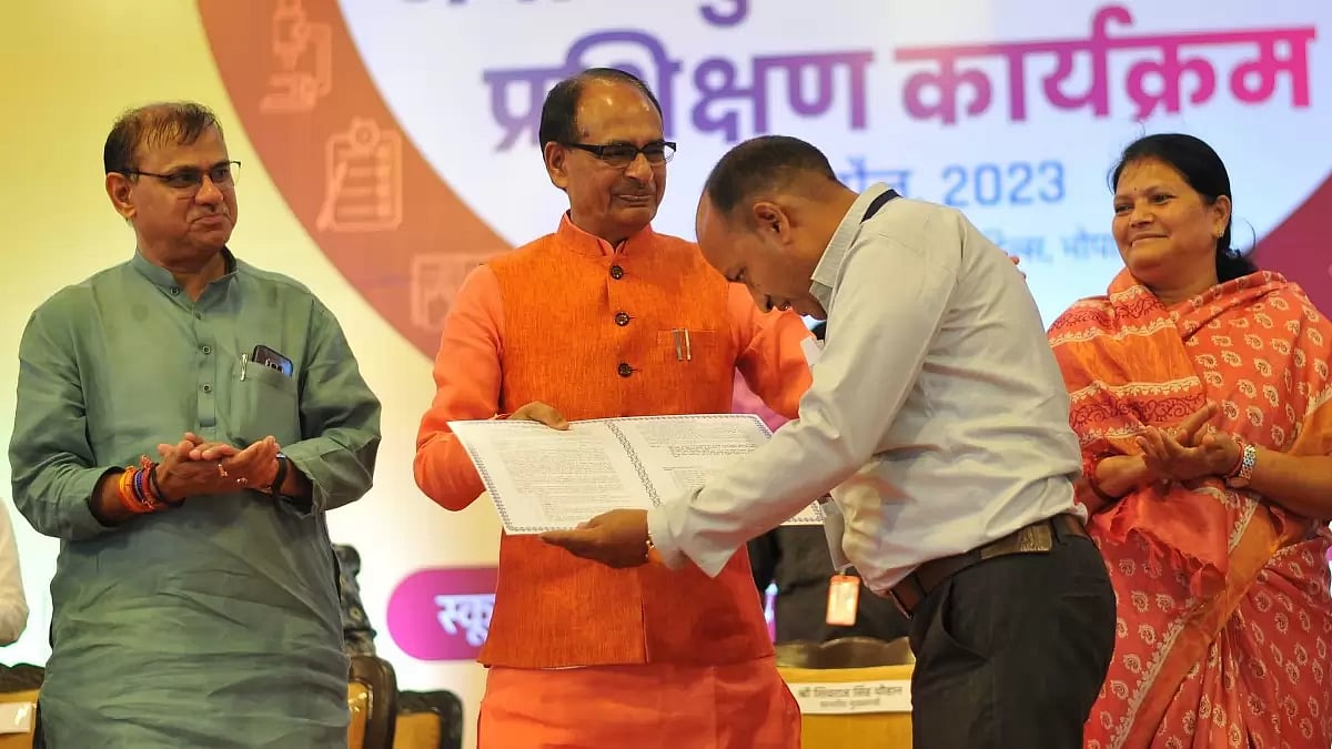 CM Shivraj Singh Chouhan felicitating a newly appointed teacher