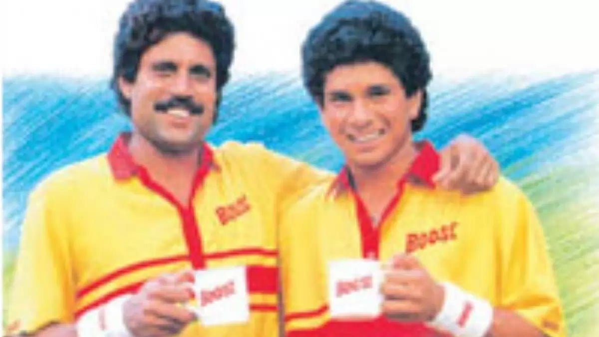 Tendulkar with Kapil Dev in an advertisement for Boost Energy.