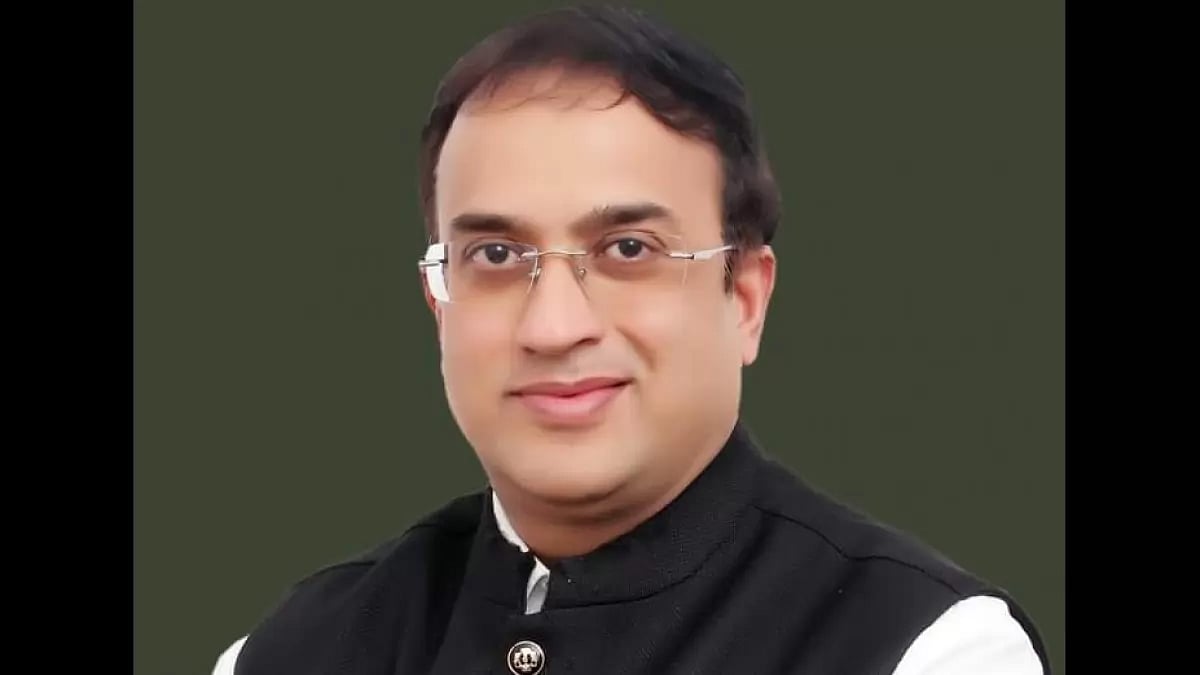  Mukesh Sharma, Director, MMO Financial Services