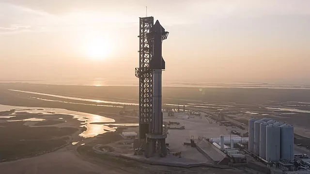 Explained: SpaceX Calls Of Today's Launch Of 'Starship' , Read All About The Rocket That Will Go To Moon