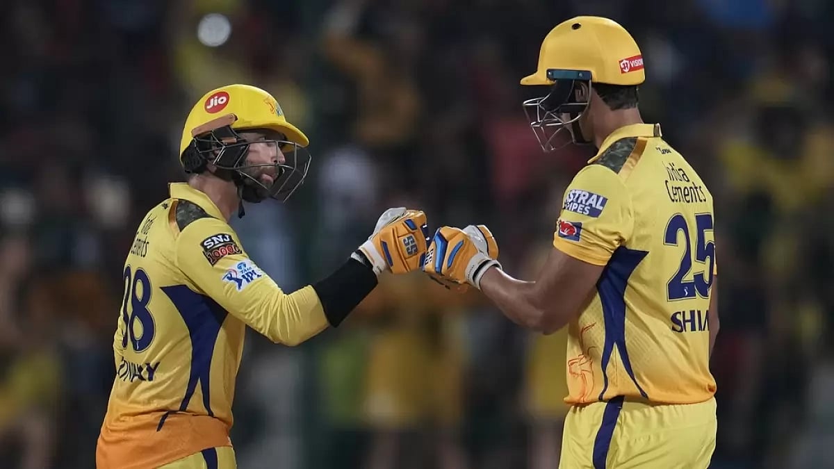 Conway, left, and Dube constructed an 80-run partnership in Bengaluru on Monday.