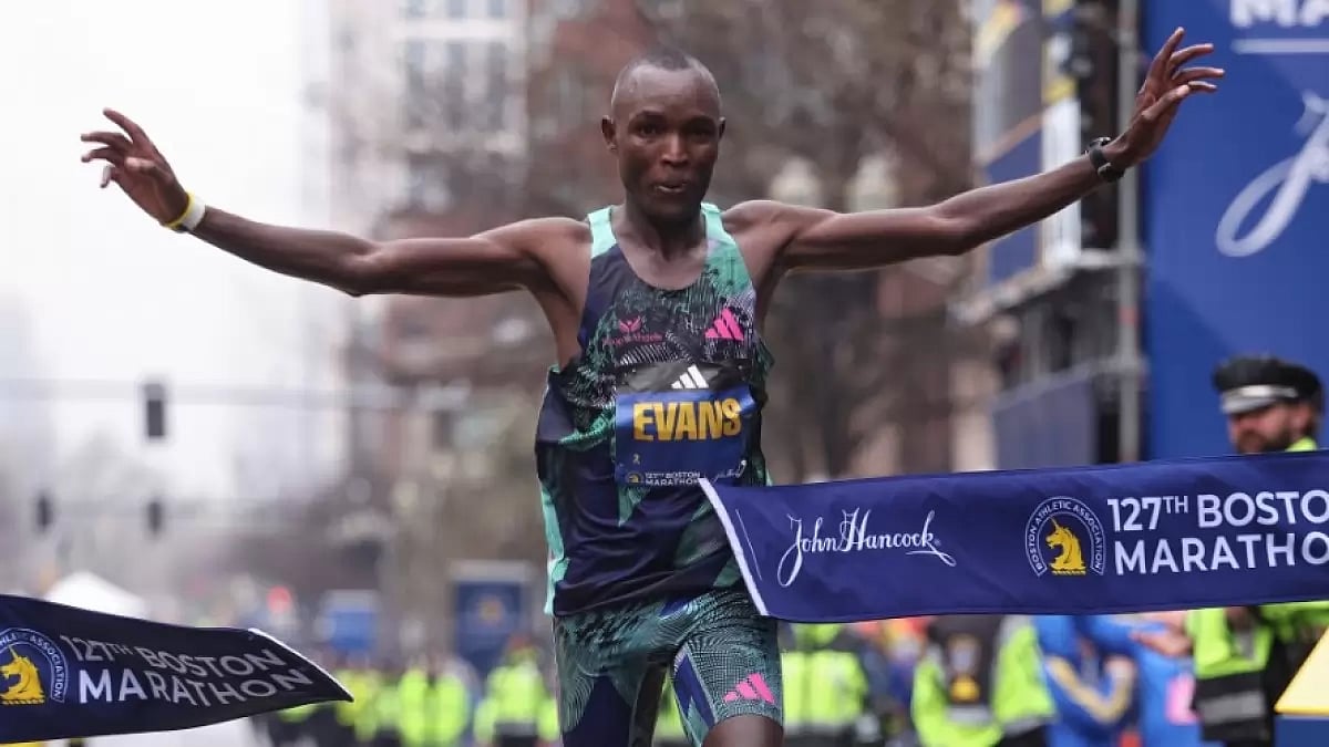 Chebet's time of 2:05:54 is the 3rd fastest finish in Boston.