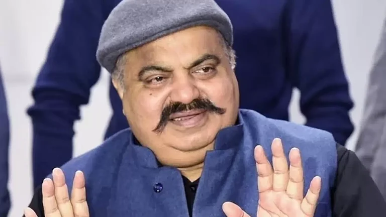 Mafia politician Atiq Ahmad - null