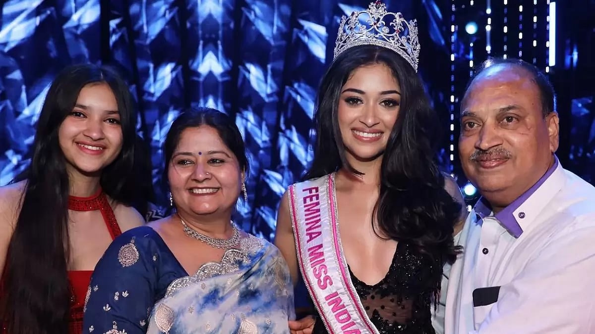 Our reigning Femina Miss India World 2023, Nandini Gupta, poses with her family