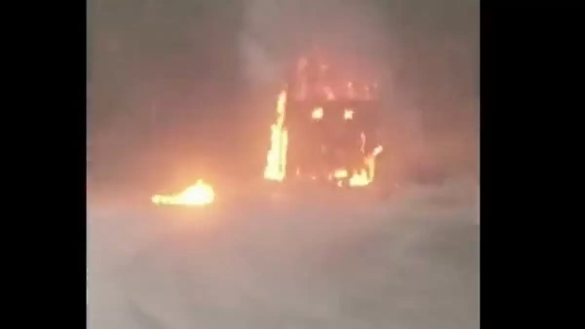 Bus carrying EVMs catches fire in MP