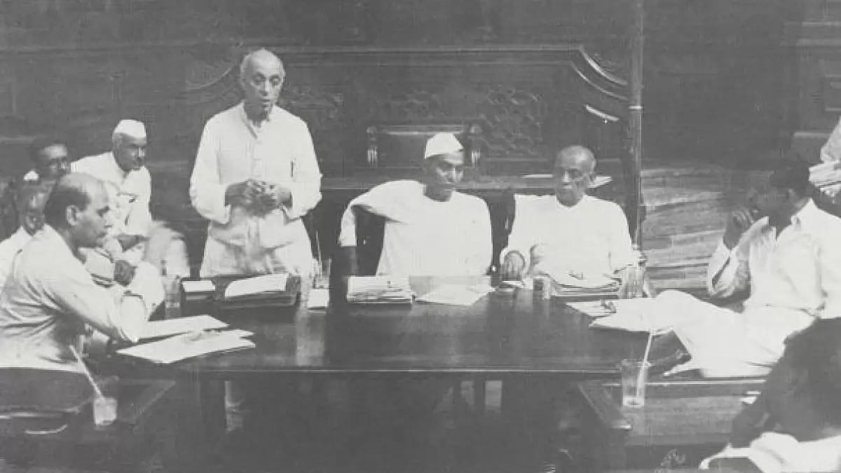 Jawaharlal Nehru addressing a meeting of a committee of the Constituent Assembly New Delhi, 1949