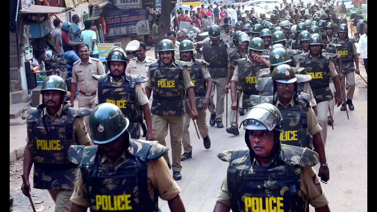 Police patrol for Hubbali Violence 