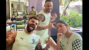 Anushka Sharma, Virat Kohli, Faf du Plessis