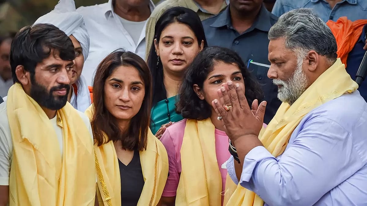 Former MP Pappu Yadav meets the protesting wrestlers in Jantar Mantar, New Delhi.