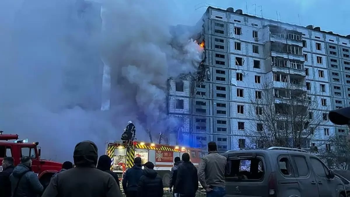 A Ukrainian building struck during Russian missile and drone strikes 