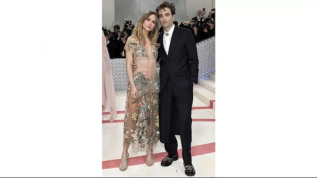 Robert Pattinson's Girlfriend Suki Waterhouse Flashes Apparent Baby Bump On Hike