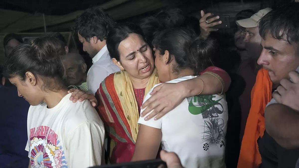 Scuffle Between Wrestlers and Delhi Police