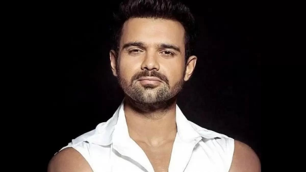 Mahaakshay Chakraborty