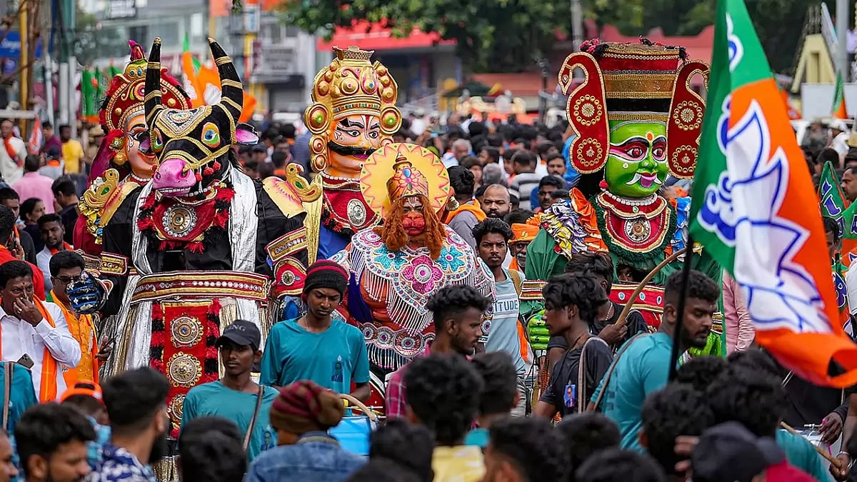 PM Modi roadshow in Bengaluru