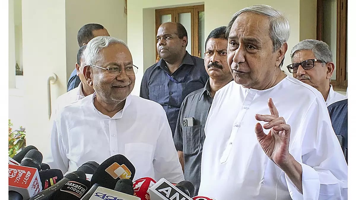| Photo: File Pic : Nitish Kumar and Naveen Patnaik