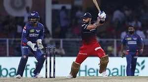 Smith also believes that there is no place for anchor batters, especially in Indian conditions.