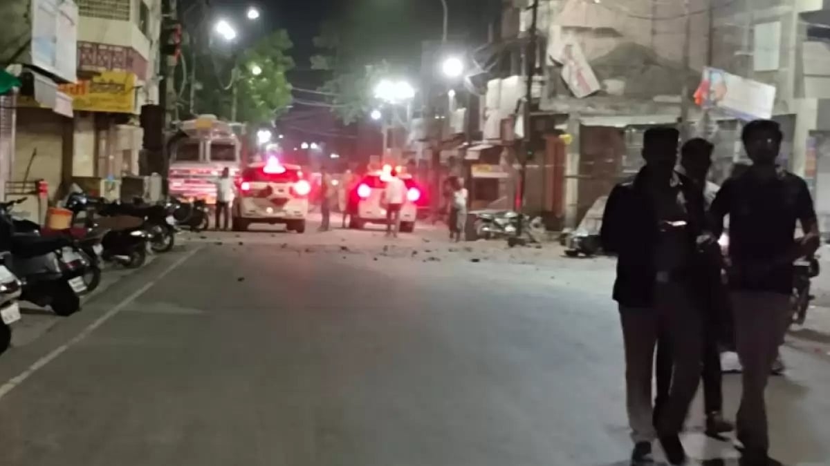 Clash in Akola city of Maharashtra