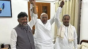 Dk Shivakumar, Siddaramaiah meet Kharge