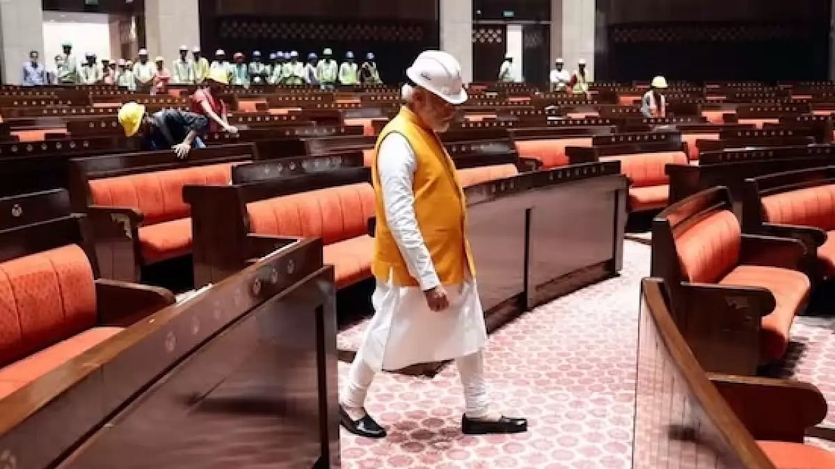 PM Modi inspecting the ongoing construction work at the new parliament building
