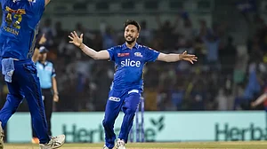 Madhwal (5/5) has now equalled Kumble's feat of the most economical five-for in IPL history.