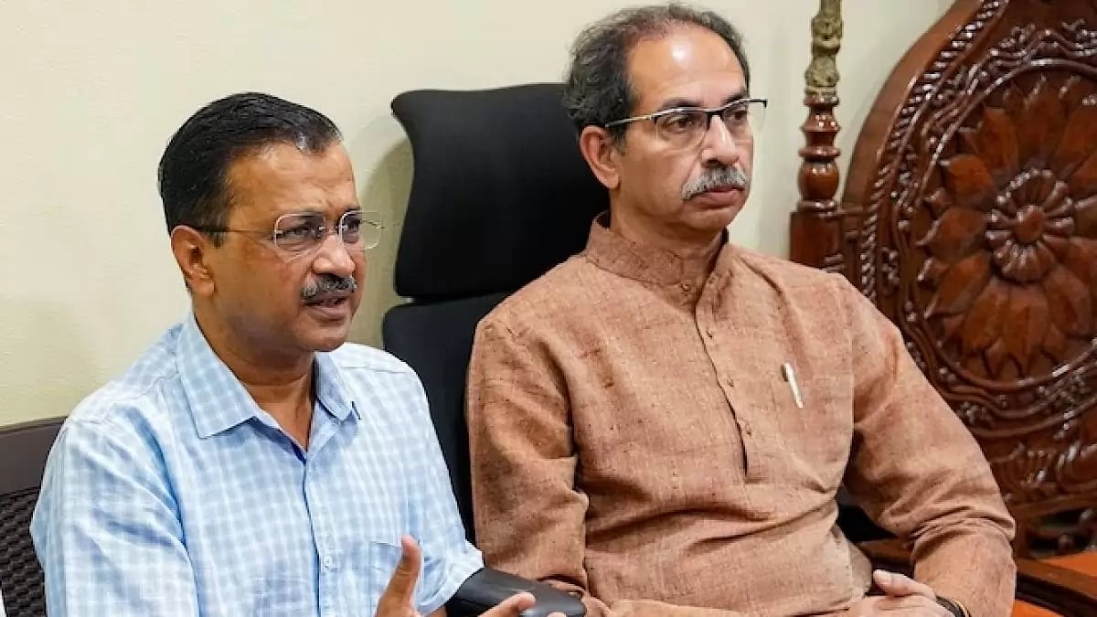 Delhi CM and AAP chief Arvind Kejriwal with Shiv Sena (UBT) president Uddhav Thackeray