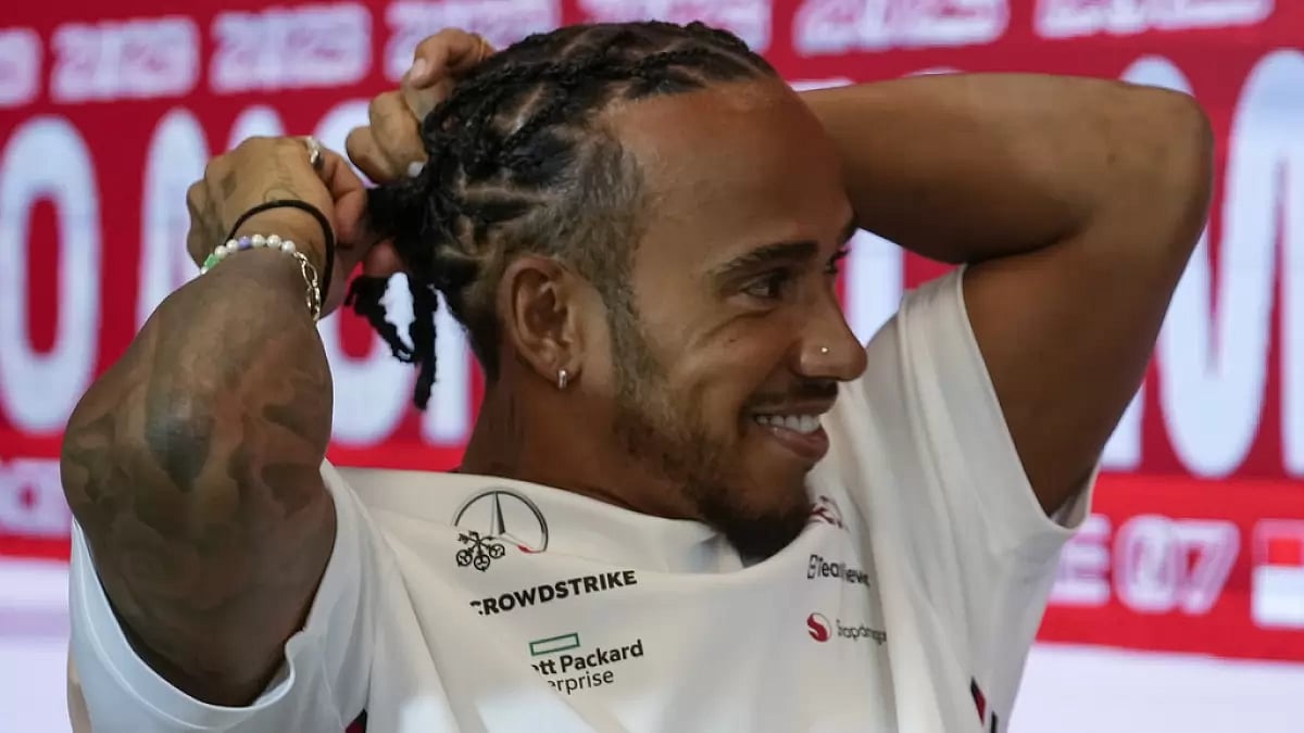 Hamilton said that he has not been approached by Ferrari.