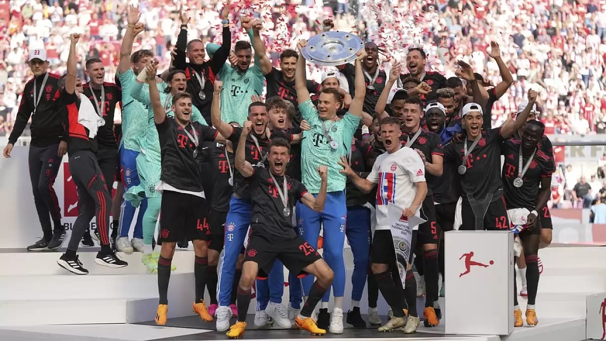 Bayern players celebrate their title win on Saturday.