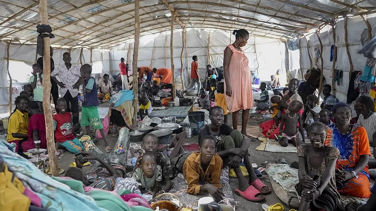 South Sudan Stranded At Border