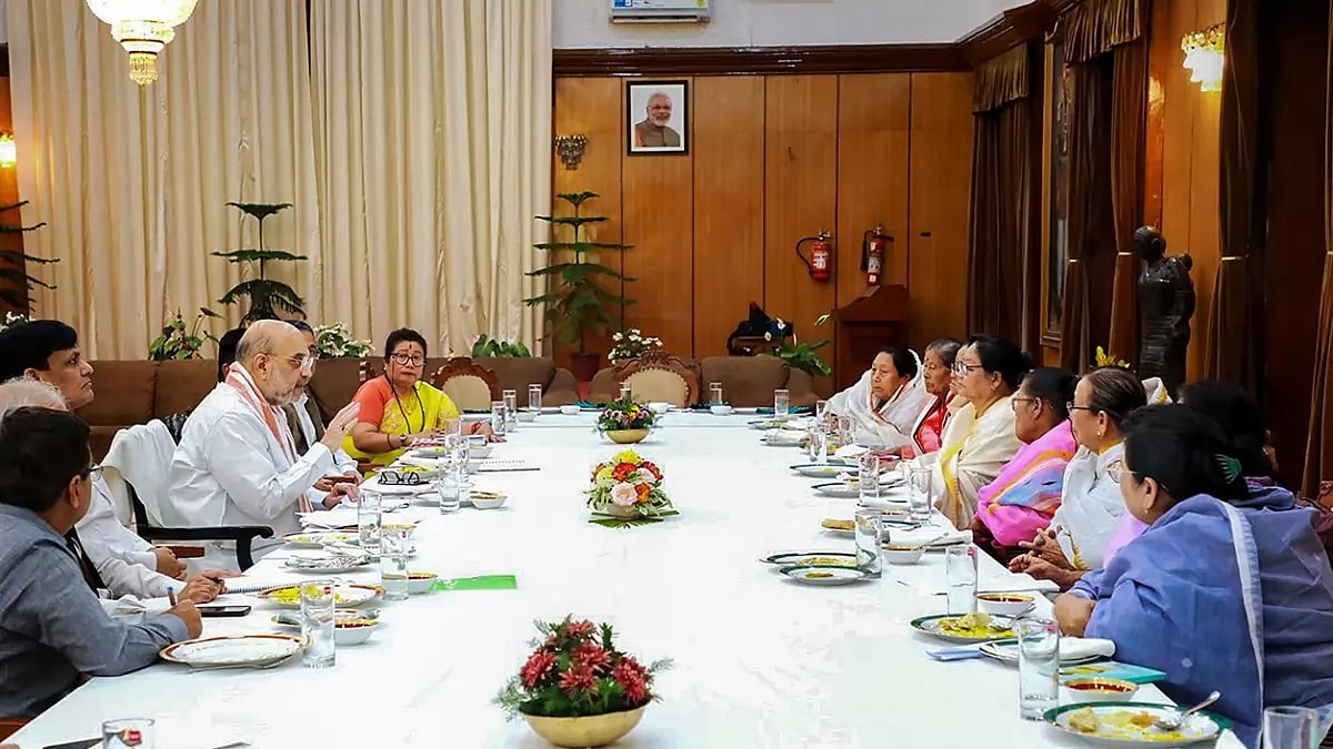 Amit Shah meets women leaders from Manipur