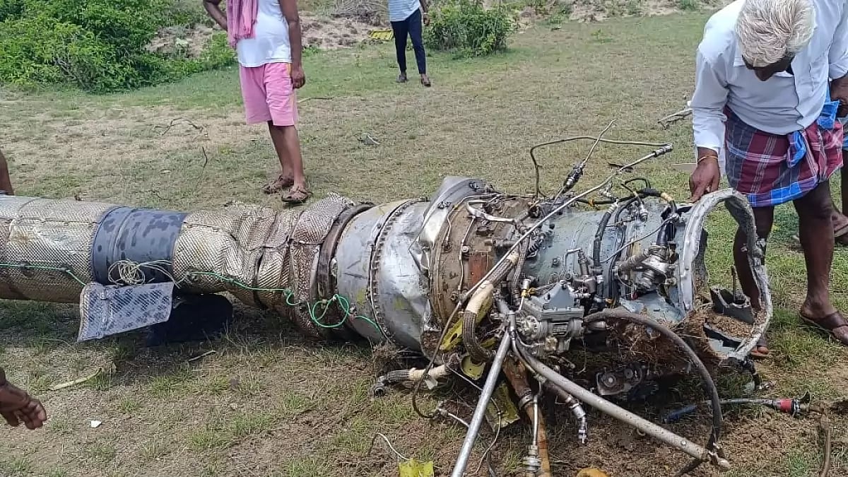 A Kiran trainer aircraft of the Indian Air Force (IAF) crashed in an open field
