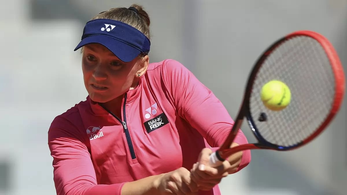 Rybakina in action against Linda Noskova on Thursday.