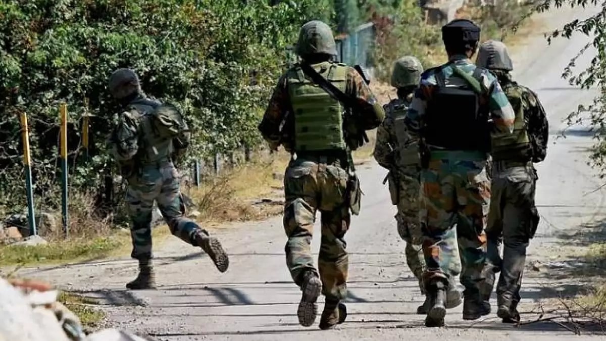 2 Soldiers Killed As Militants Attack Paramilitary Troops In Pakistan