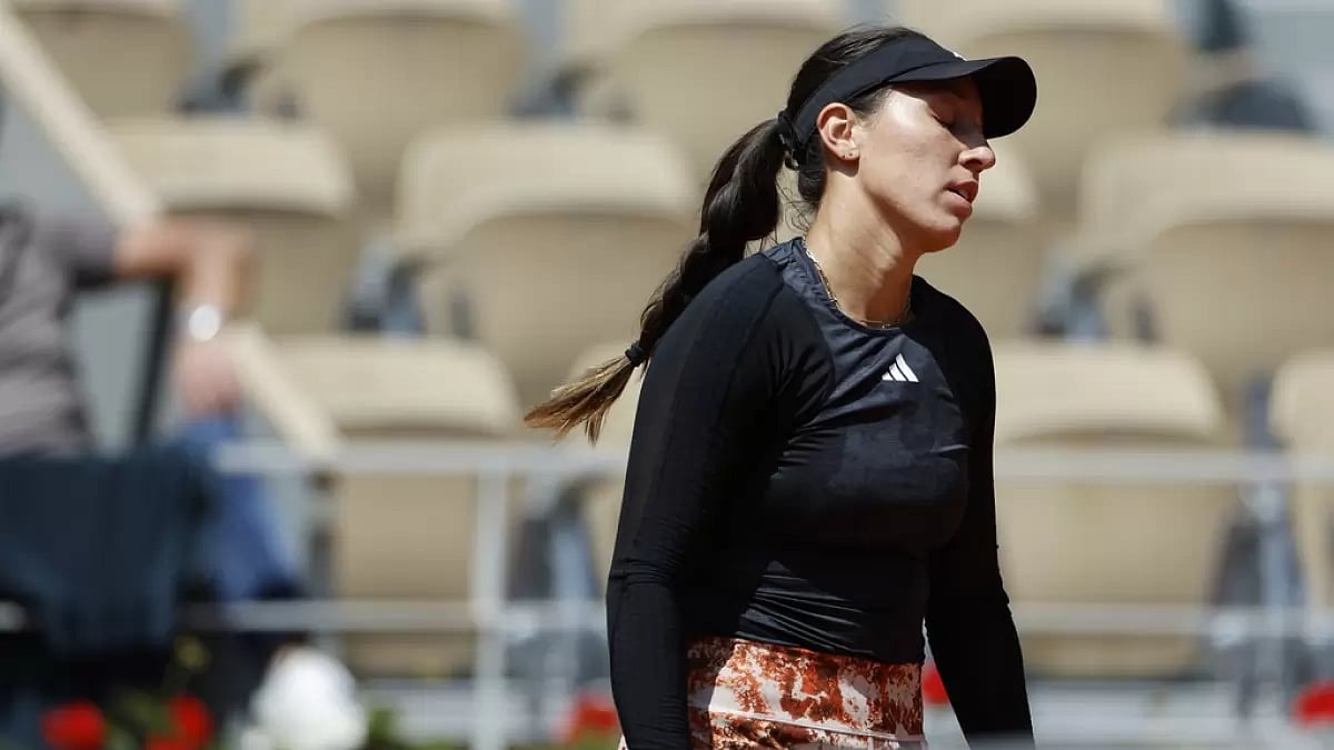 Pegula reacts to a lost point against Mertens in Paris on Friday.