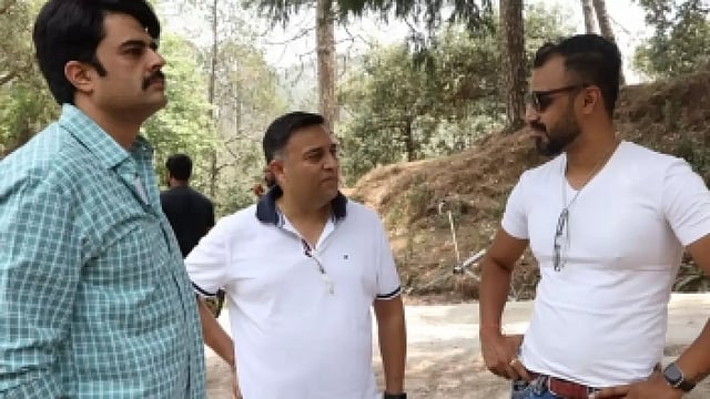 Maniesh Paul Wore Heavy Prosthetics Despite Heat, Lost 20 Kilos For 'Rafuchakkar'