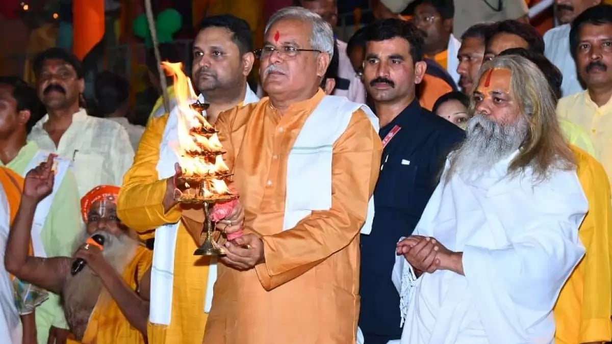 CM Bhupesh Baghel carries out 'deepdan' using diya(lamp) made from cow dung