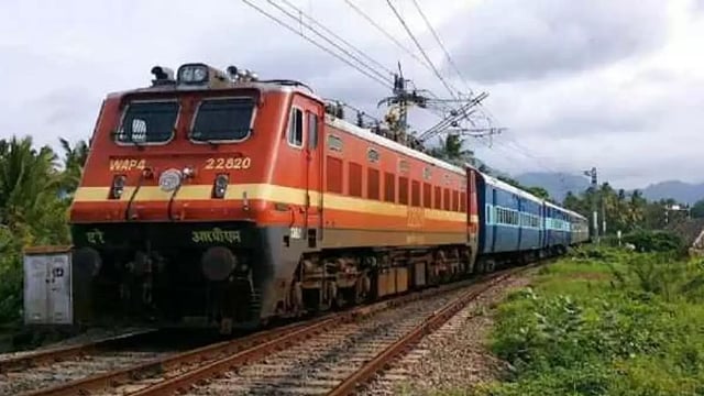 Odisha: Fire Inside Durg Puri Express Creates Panic, No Casualty Reported