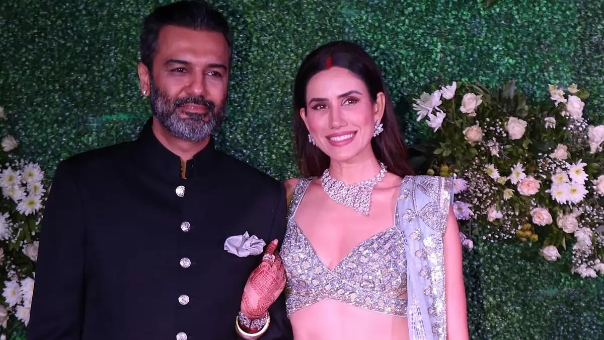 Ashesh Sajnani And Sonnalli Seyggal