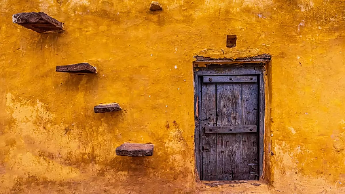 Review of 'Madhopur Ka Ghar' by Tripurari Sharan