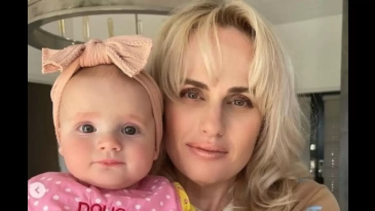 Rebel Wilson with her daughter