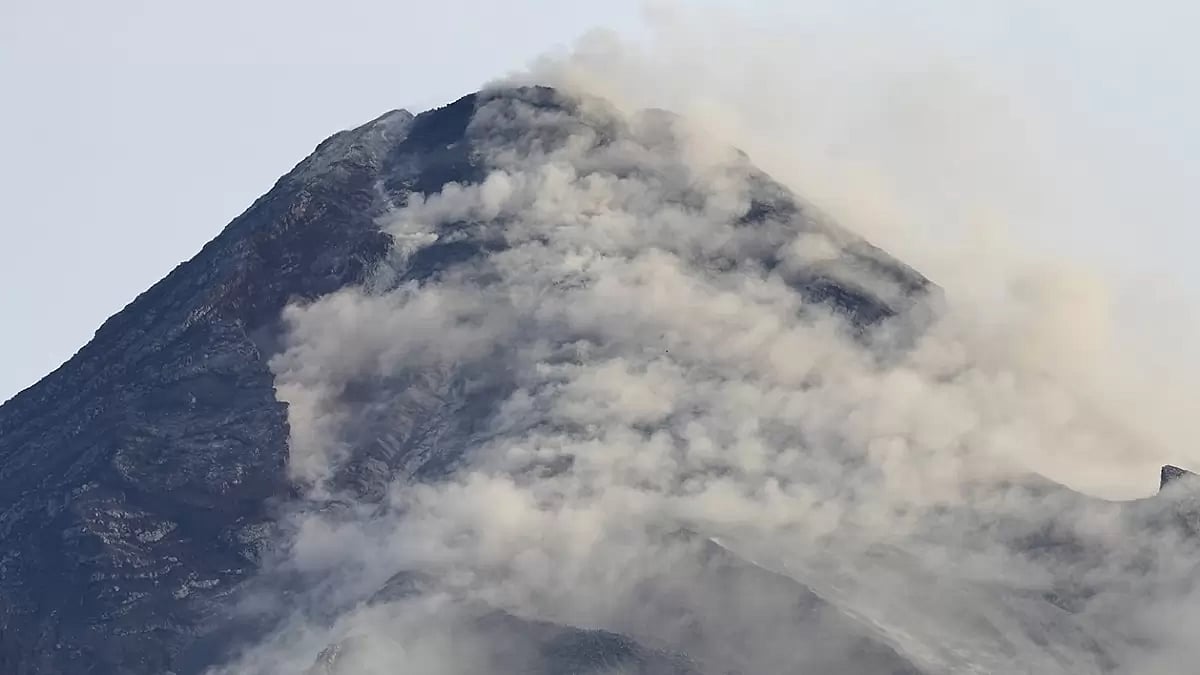 Volcano is seen from Daraga town