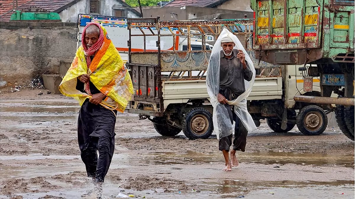 Cyclone Biparjoy starts making landfall