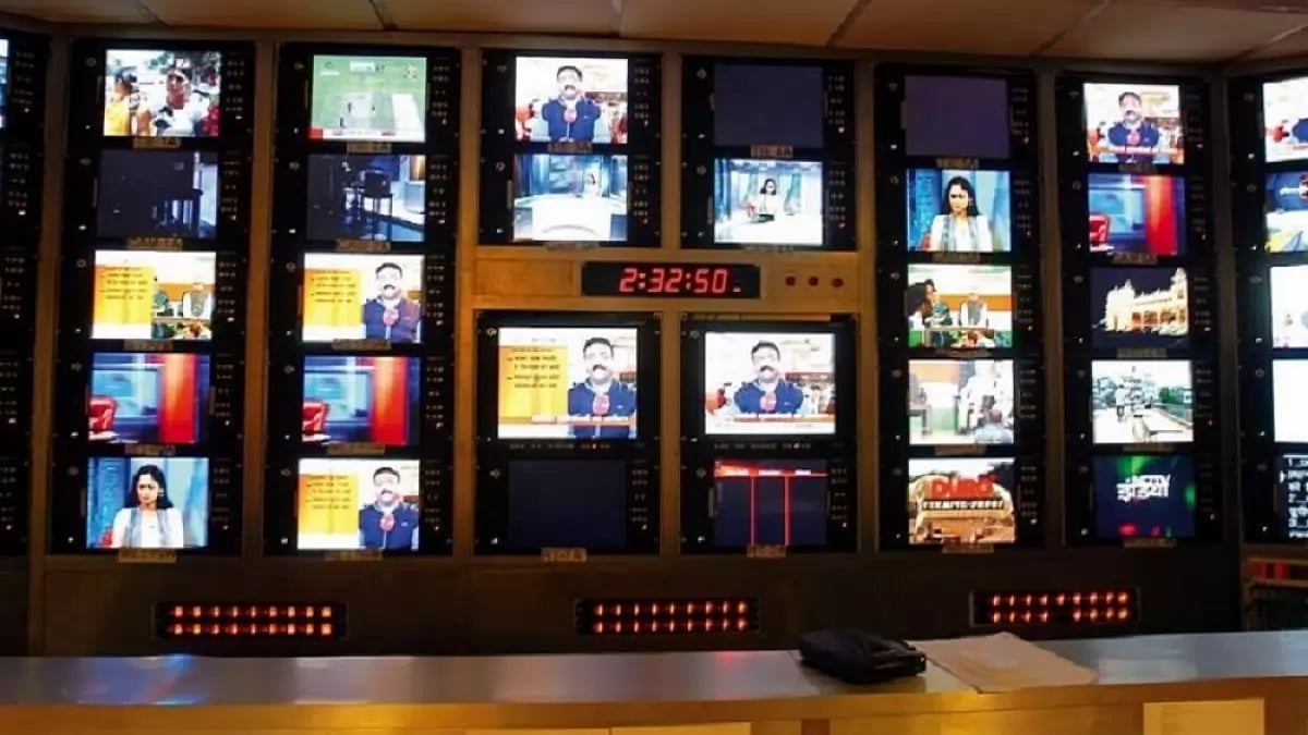 Indian news channels have a long history of sensational and insensitive coverage, ranging from actor Sridevi's death to Cyclone Biparjoy. (Representative Photo)