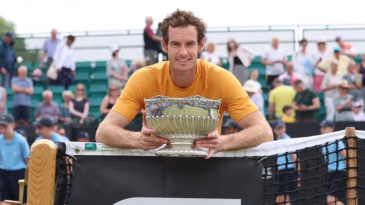 This is Murray's 10th career grass-court title.