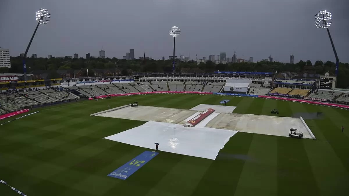 The pitch area remained covered for the majority of Day 3 as heavy rain delayed play.