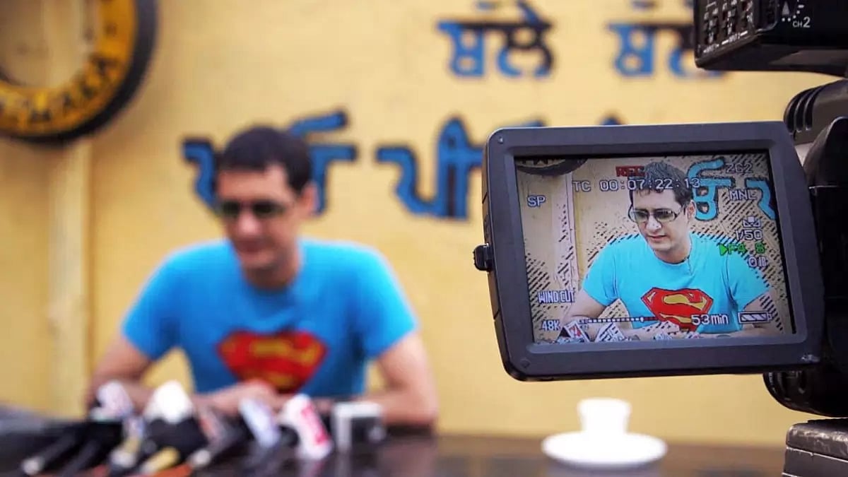 Celebrity publicist Dale Bhagwagar holding a press conference in Mumbai 