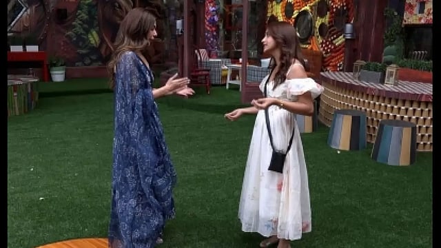'Bigg Boss OTT 2': Jiya Shankar, Palak Purswani Try To Resolve Their Issues