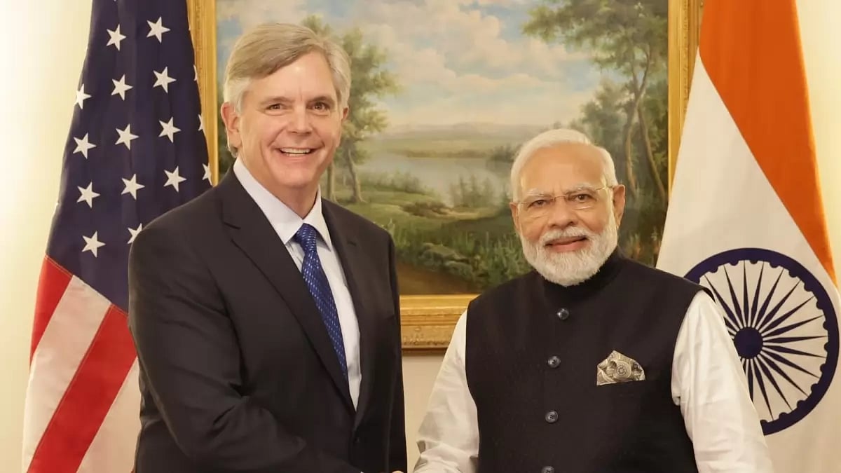 PM Modi with GE CEO H. Lawrence Culp, Jr. 